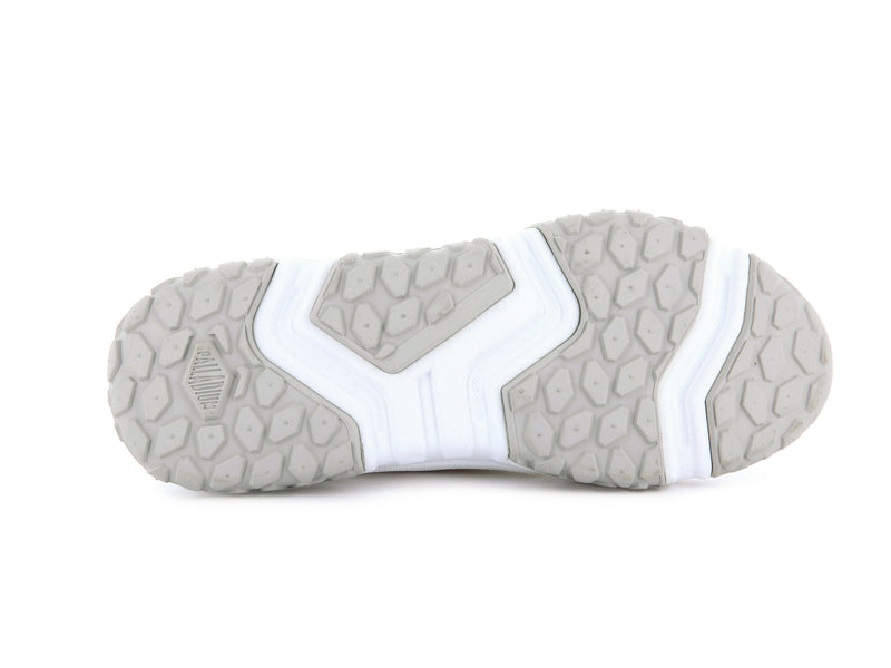 Women's Palladium Off-Grid Lo Adventure Low Tops White | UAE  XUDMP6713