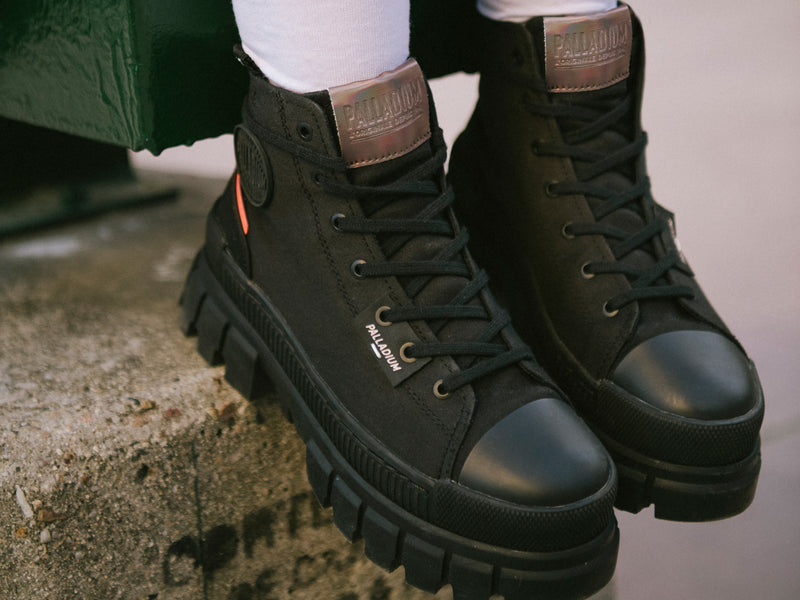 Women's Palladium Revolt Hi Tx Boots Black | UAE  PAHNG2805